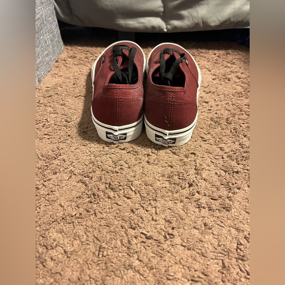 BRAND NEW & NEVER WORN | Unisex Maroon Authentic Classic Vans - Picture 4 of 6